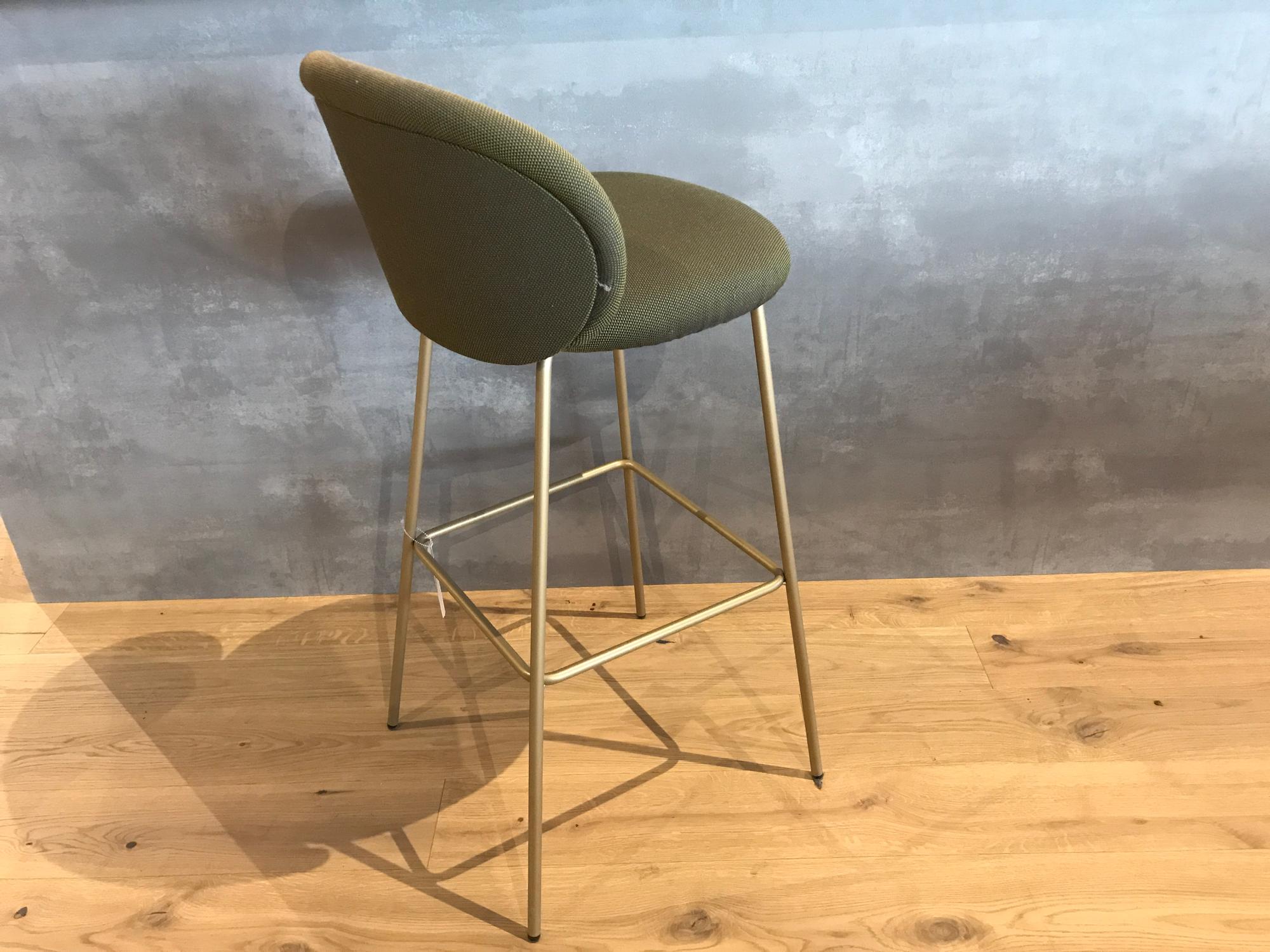 &copy; ONA-BARSTOOL__1.JPG