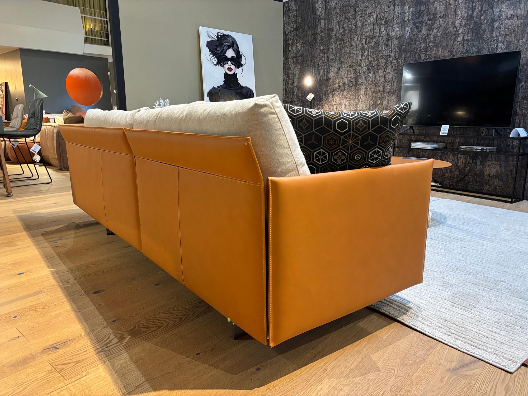 &copy; PFGRANTORINO_1.JPG