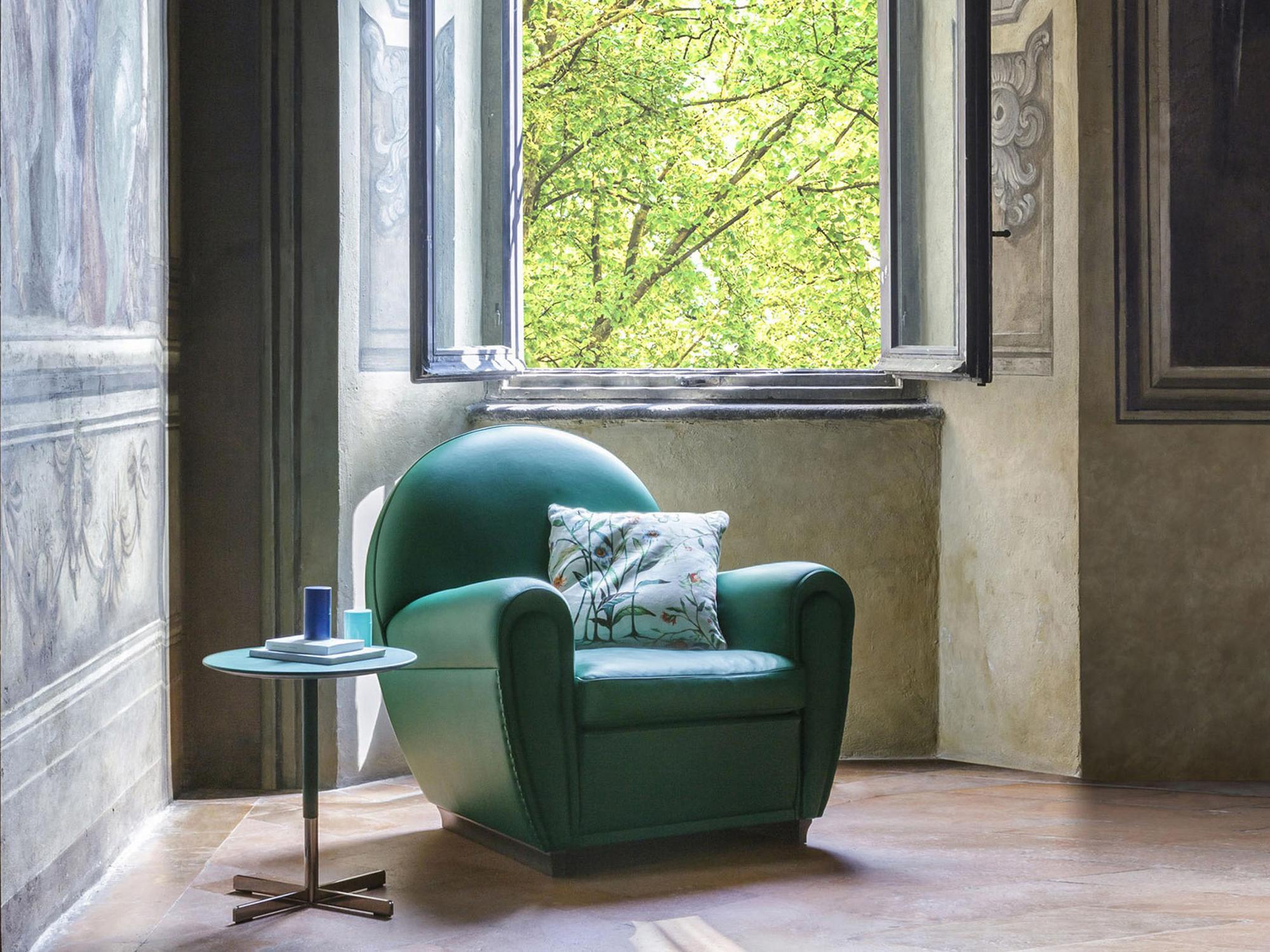 &copy; PFVANITYFA188_1.jpg