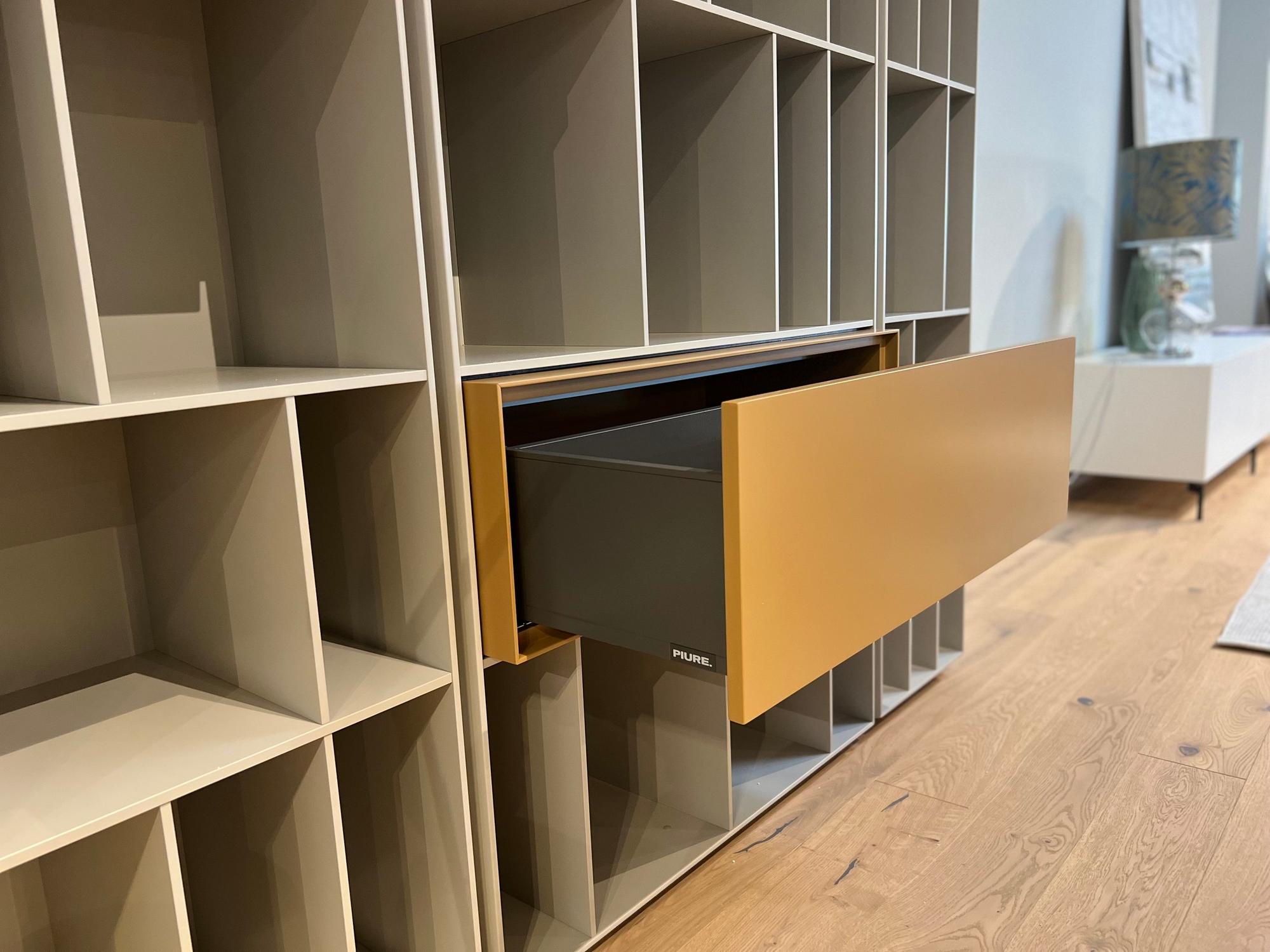 &copy; PIUREFLEX_1.jpg