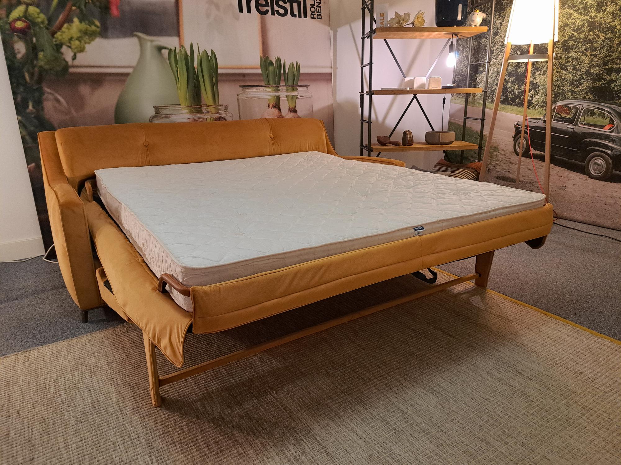 &copy; POLCHARMECAME_3.jpg