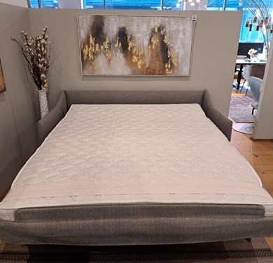 © POLTAYLORE10M_2.jpg