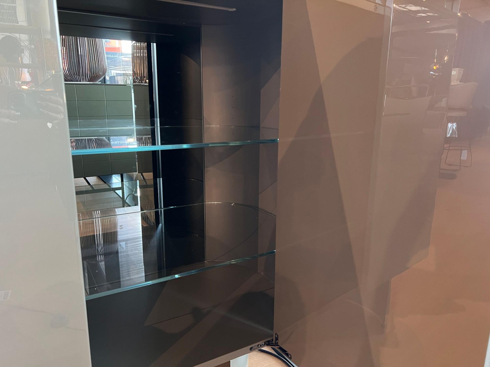 &copy; PPCOUTUREV_1.JPG