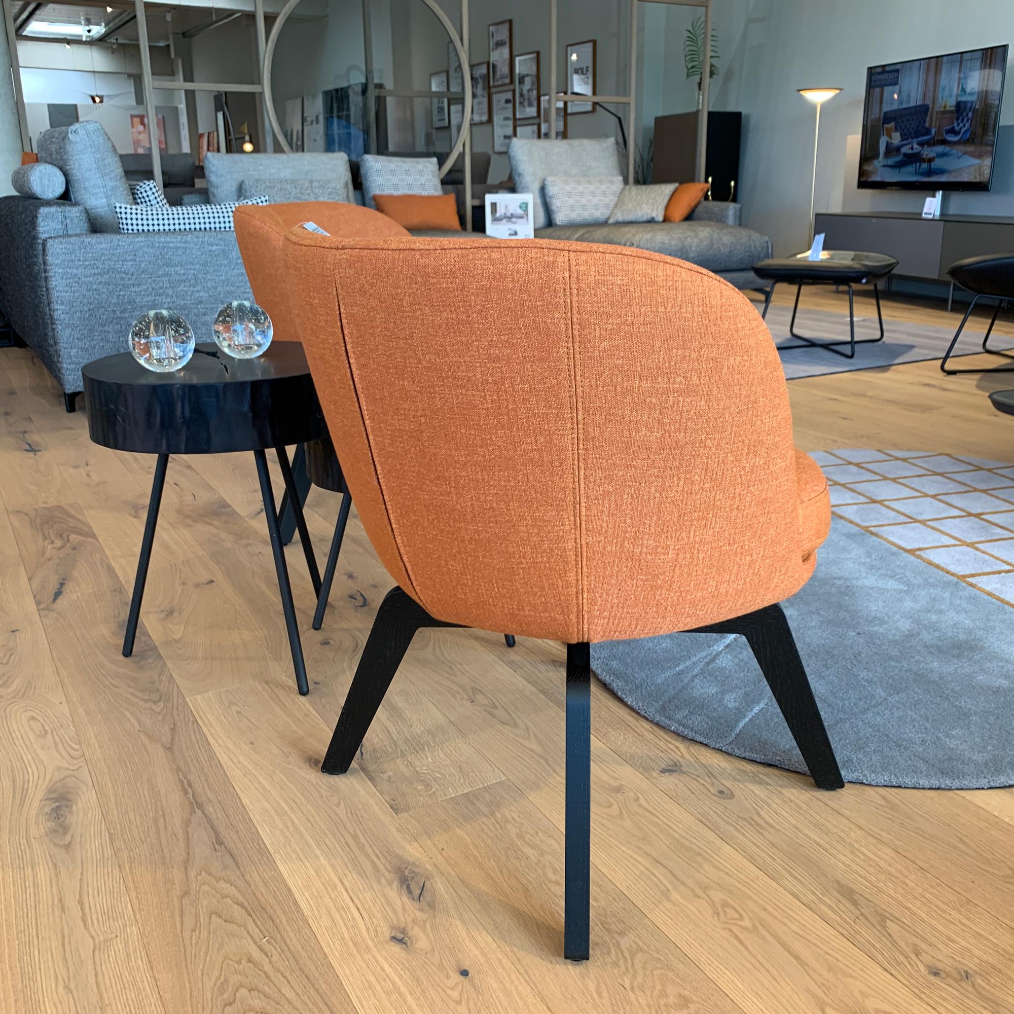 &copy; RB56214160_1.JPG