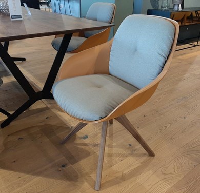 © RB6002650432_1.jpg