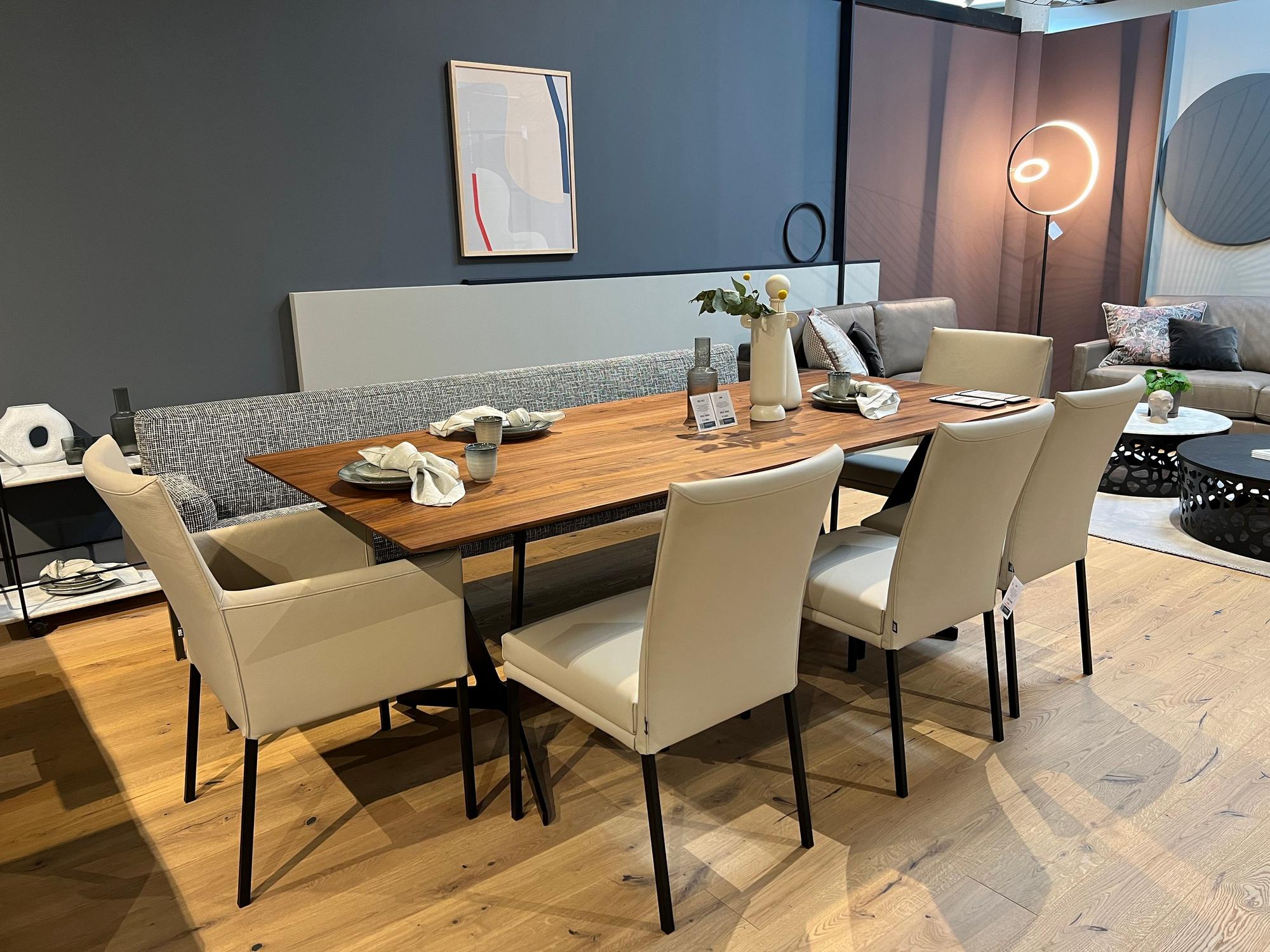 &copy; RB64420405_2.JPG