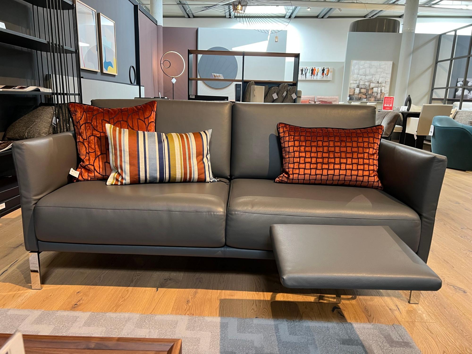 &copy; RBCARA38107_1.jpg