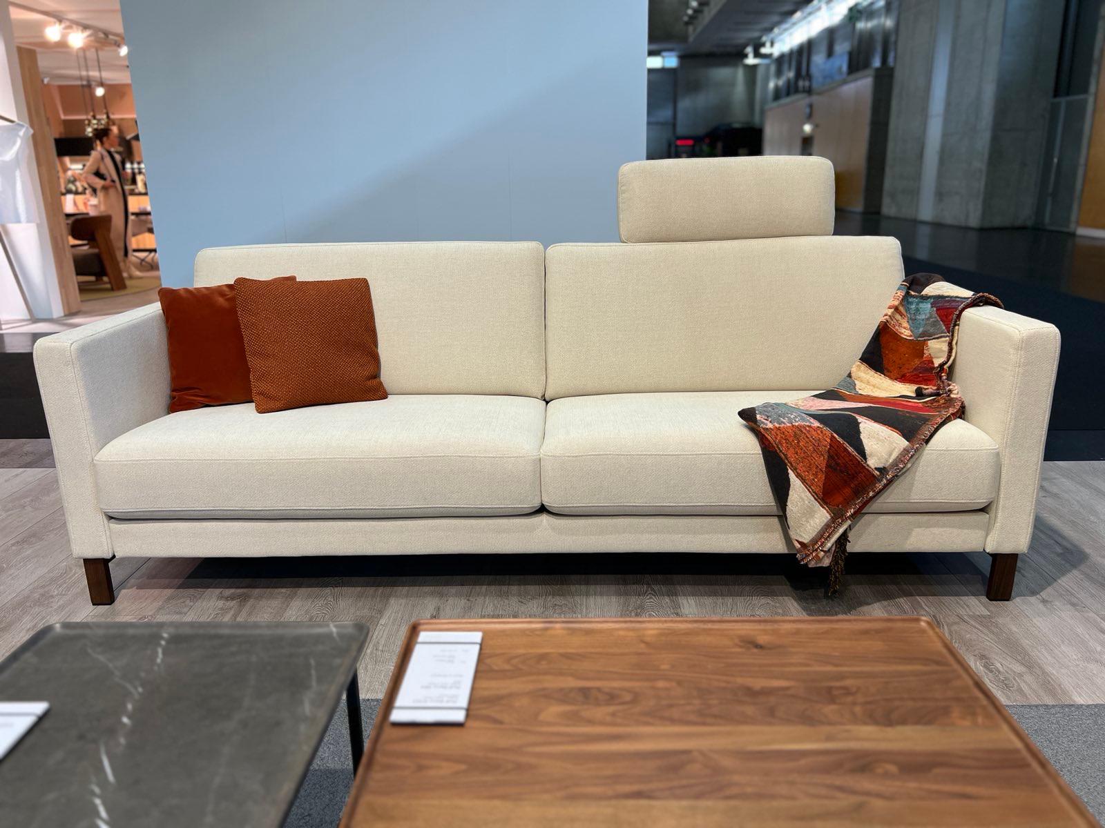 &copy; RBEGO24257_1.jpg