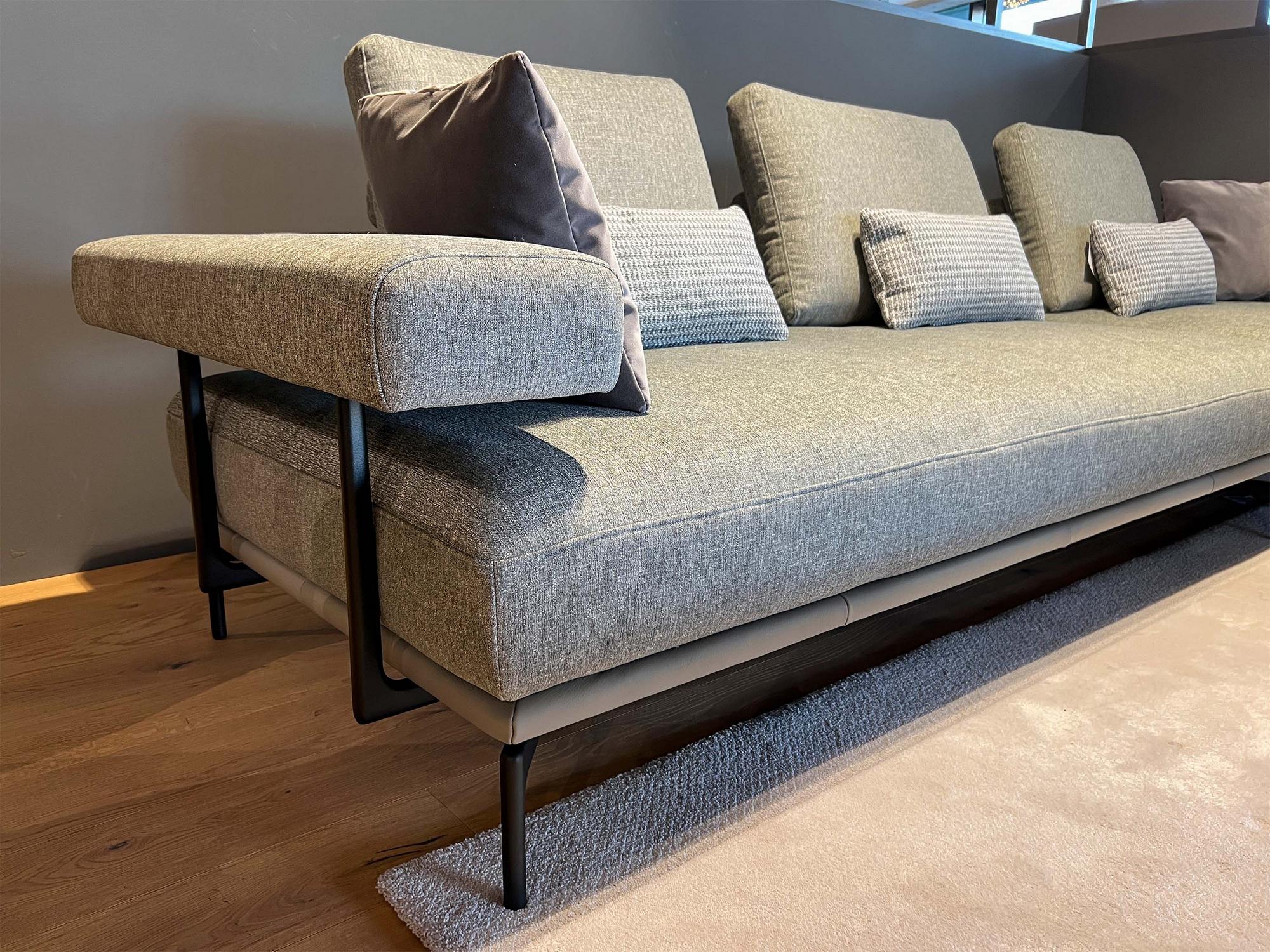 &copy; RBJAZ15605_1.jpg