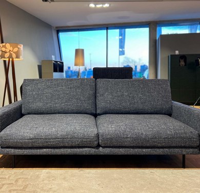 © RBKAIA26380_1.jpg