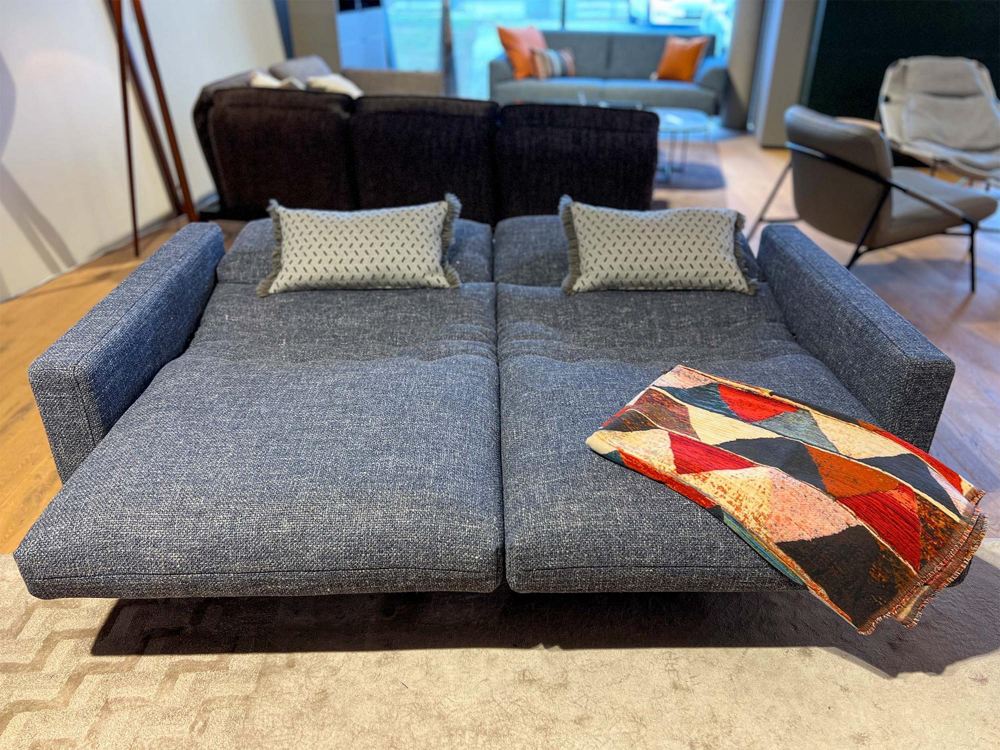 &copy; RBKAIA26380_4.JPG