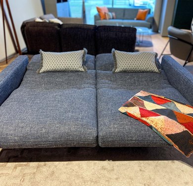 © RBKAIA26380_4.JPG