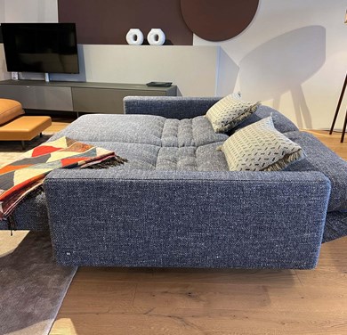 © RBKAIA26380_5.jpg