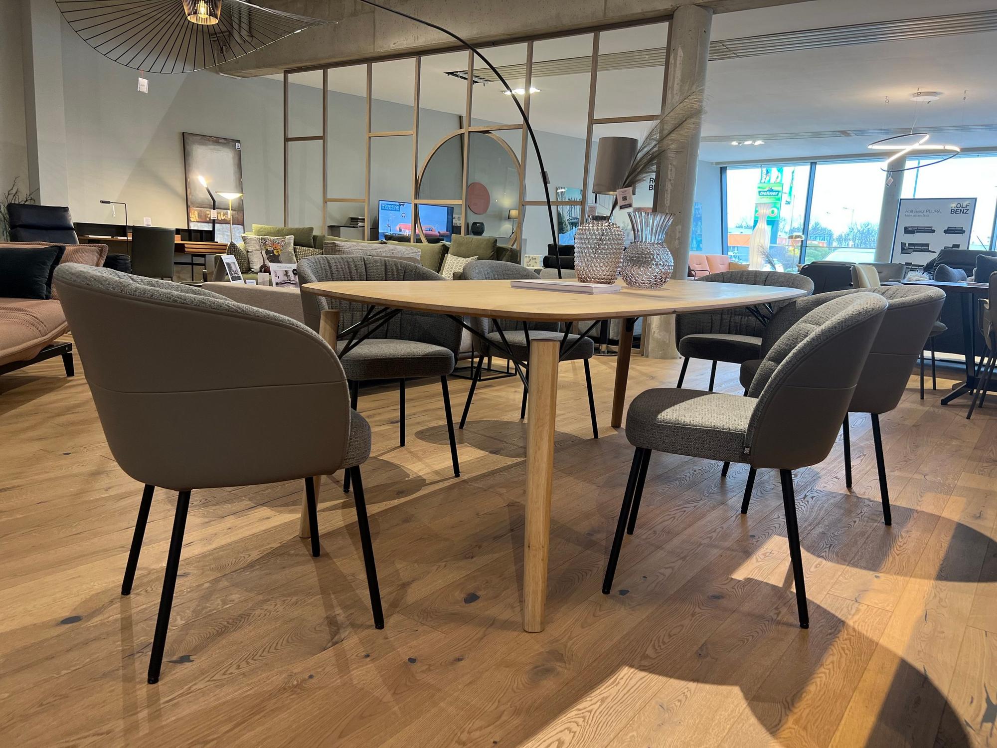 &copy; RBNOA690AT_1.jpg