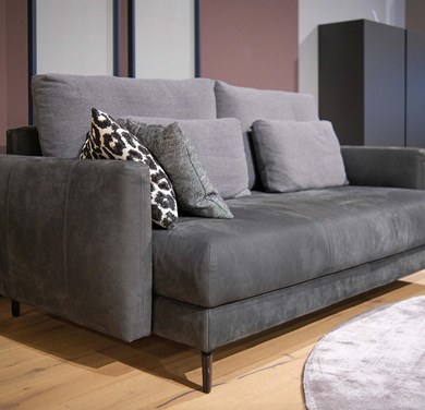 © RBNUVOLA42400_1.jpg