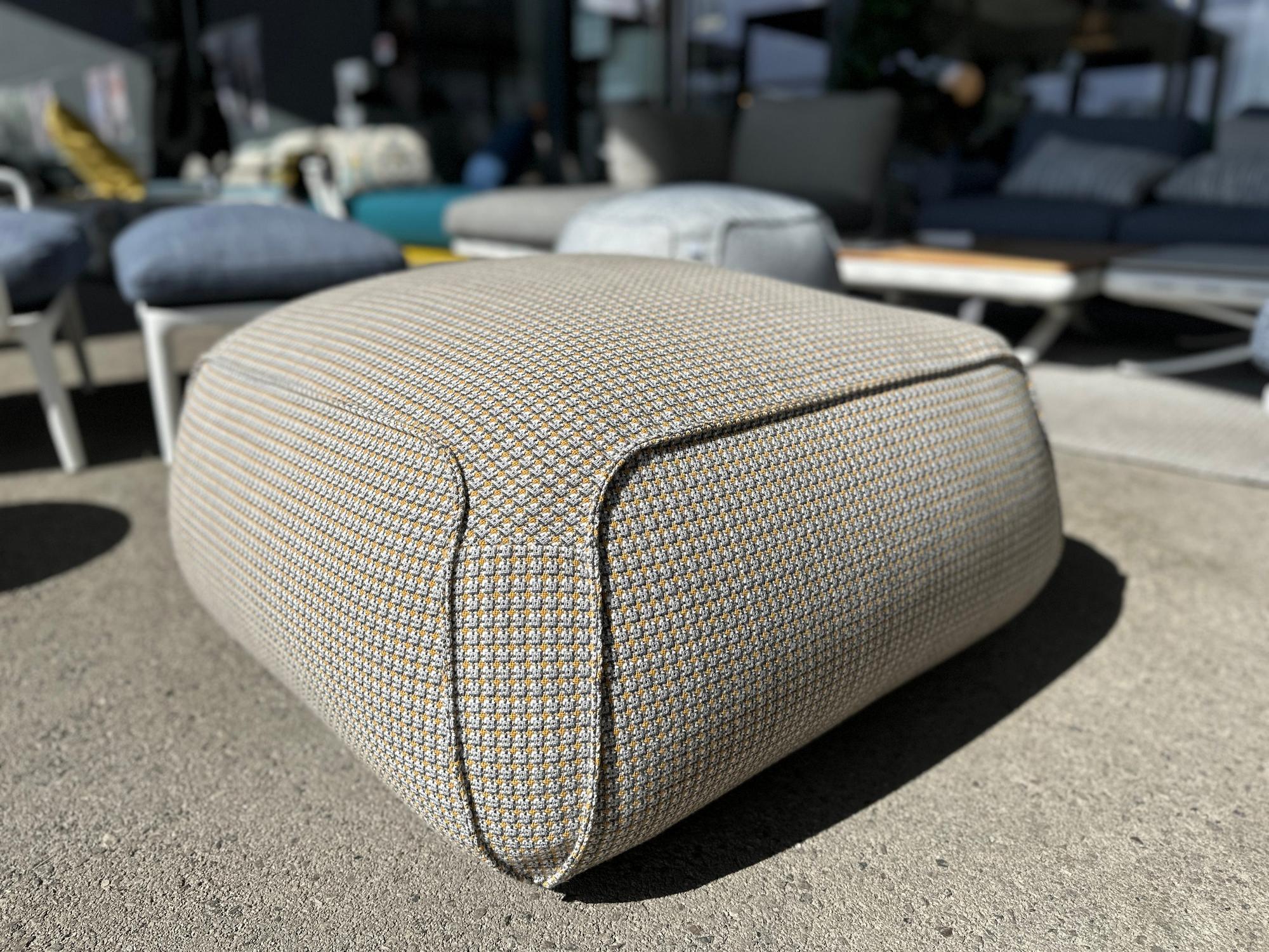 RBPOUF2402829