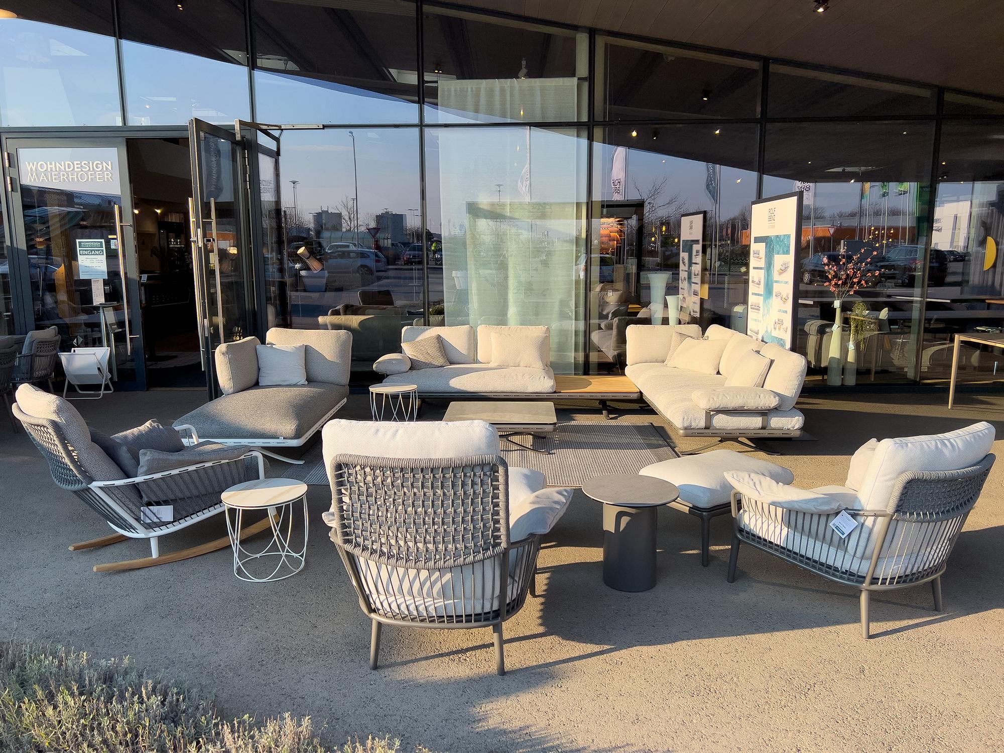 &copy; RBYOKO20851_2.jpg