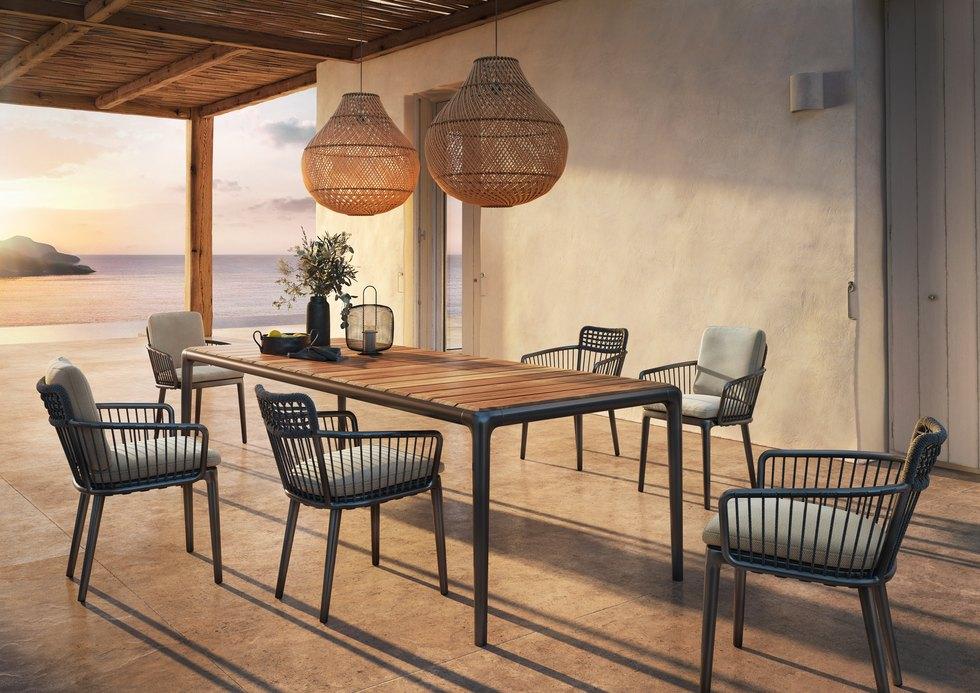 &copy; RBYOKOSTU1875_1.jpg