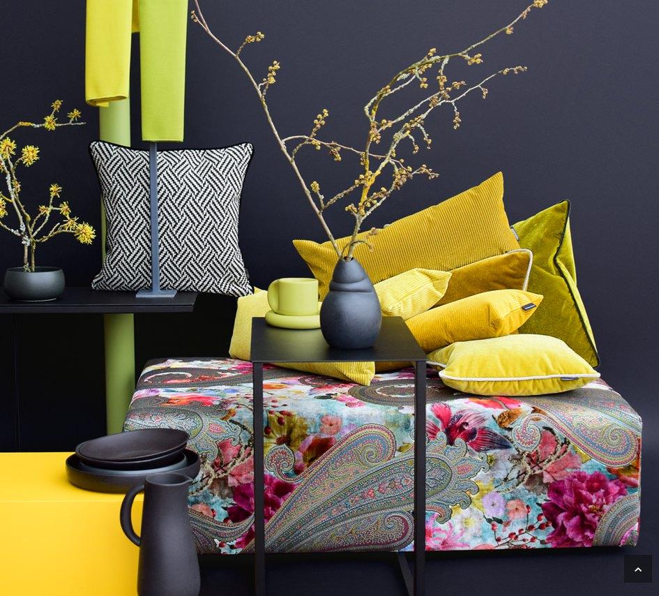 &copy; RL033860024CU_3.jpg