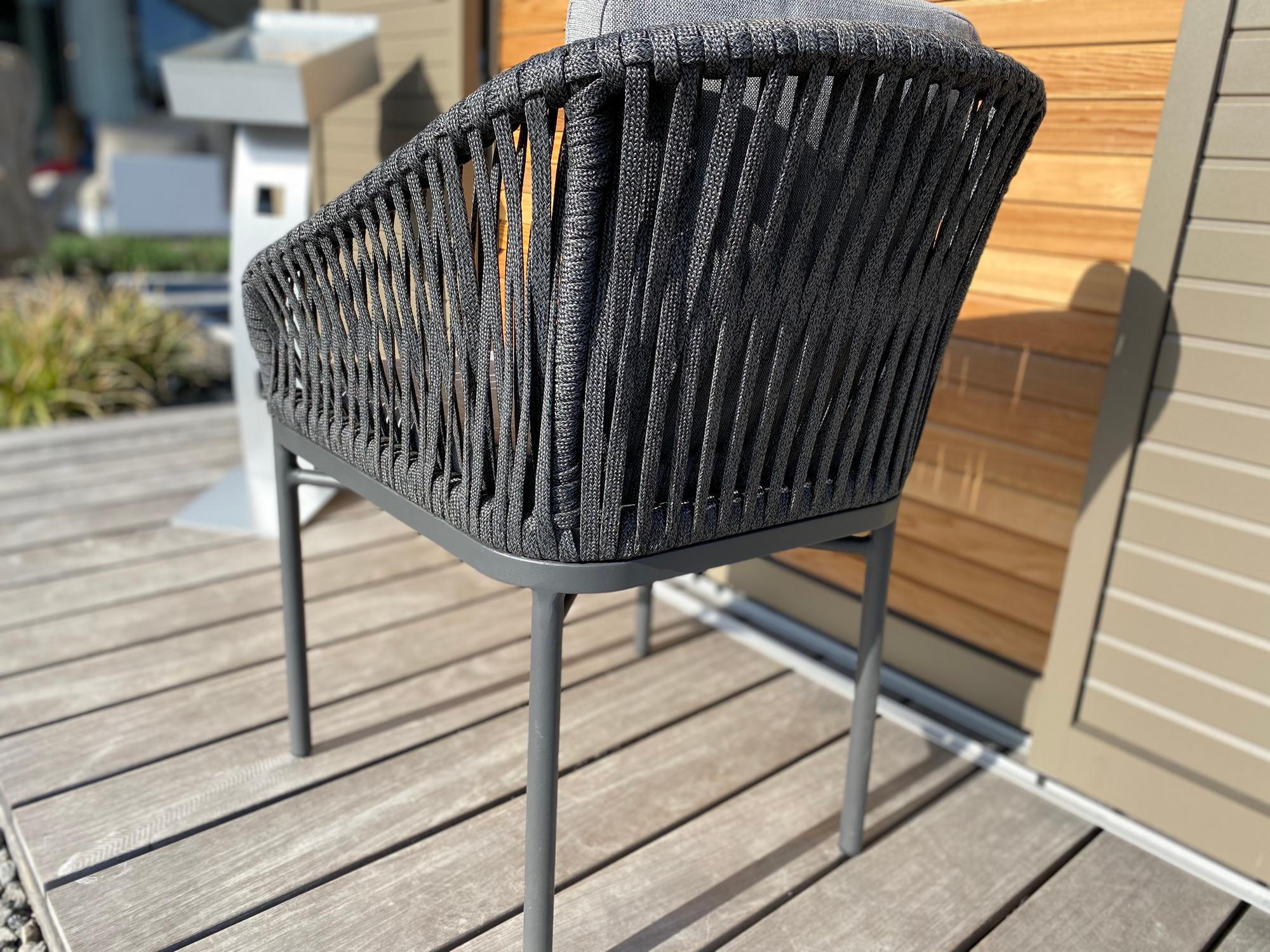 &copy; SIT10EX13161_4.jpg