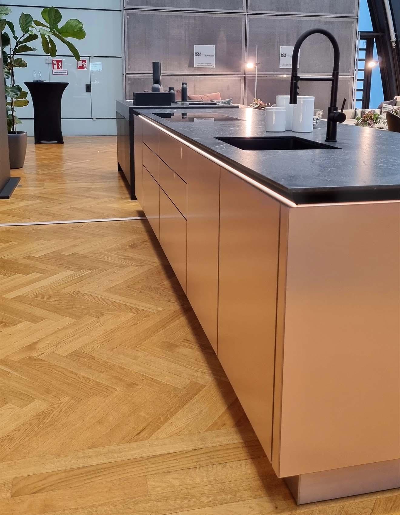 &copy; SMSLXVITRINE2_3.jpg