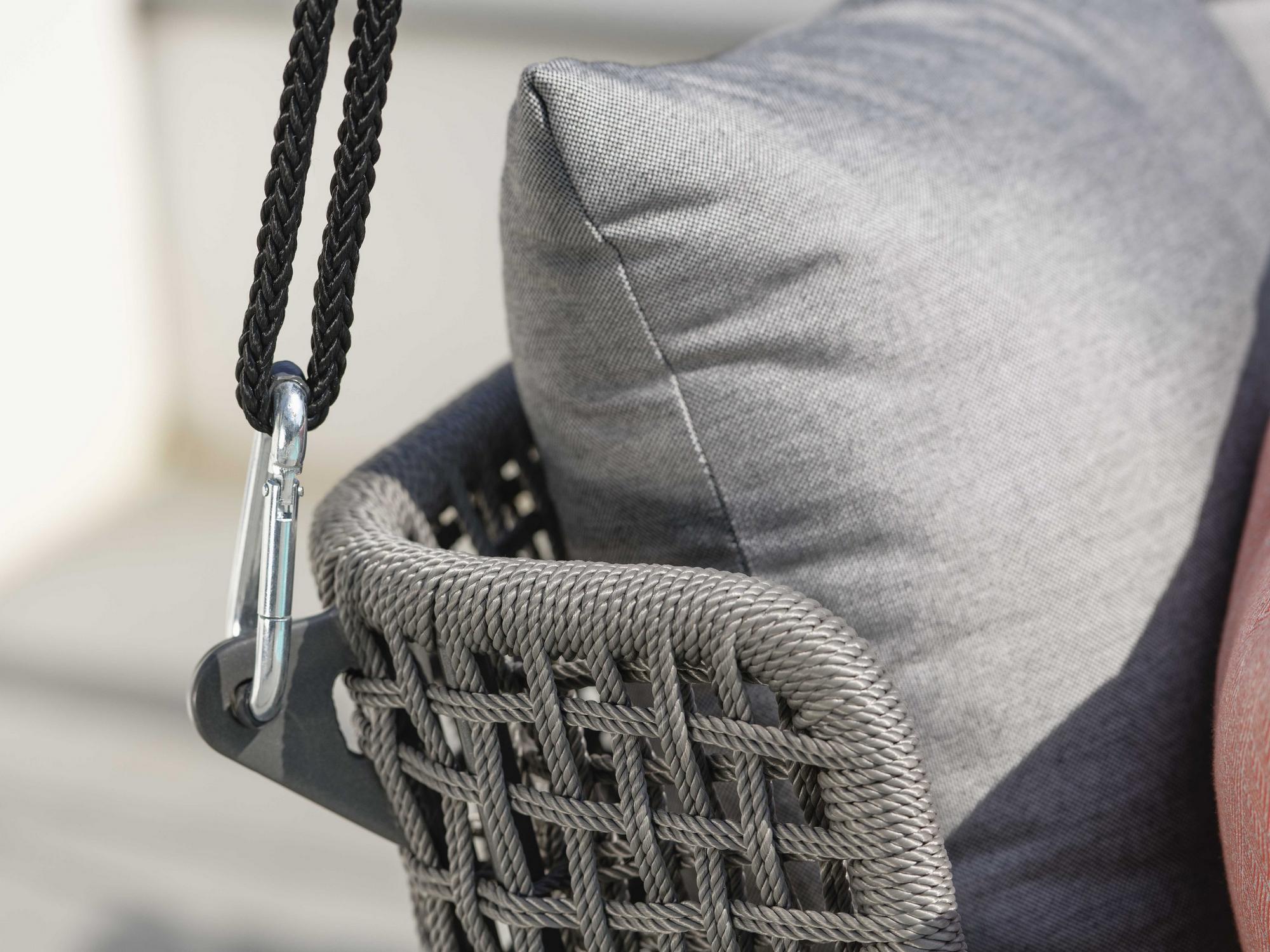 &copy; STERGRETASCHA_1.jpg