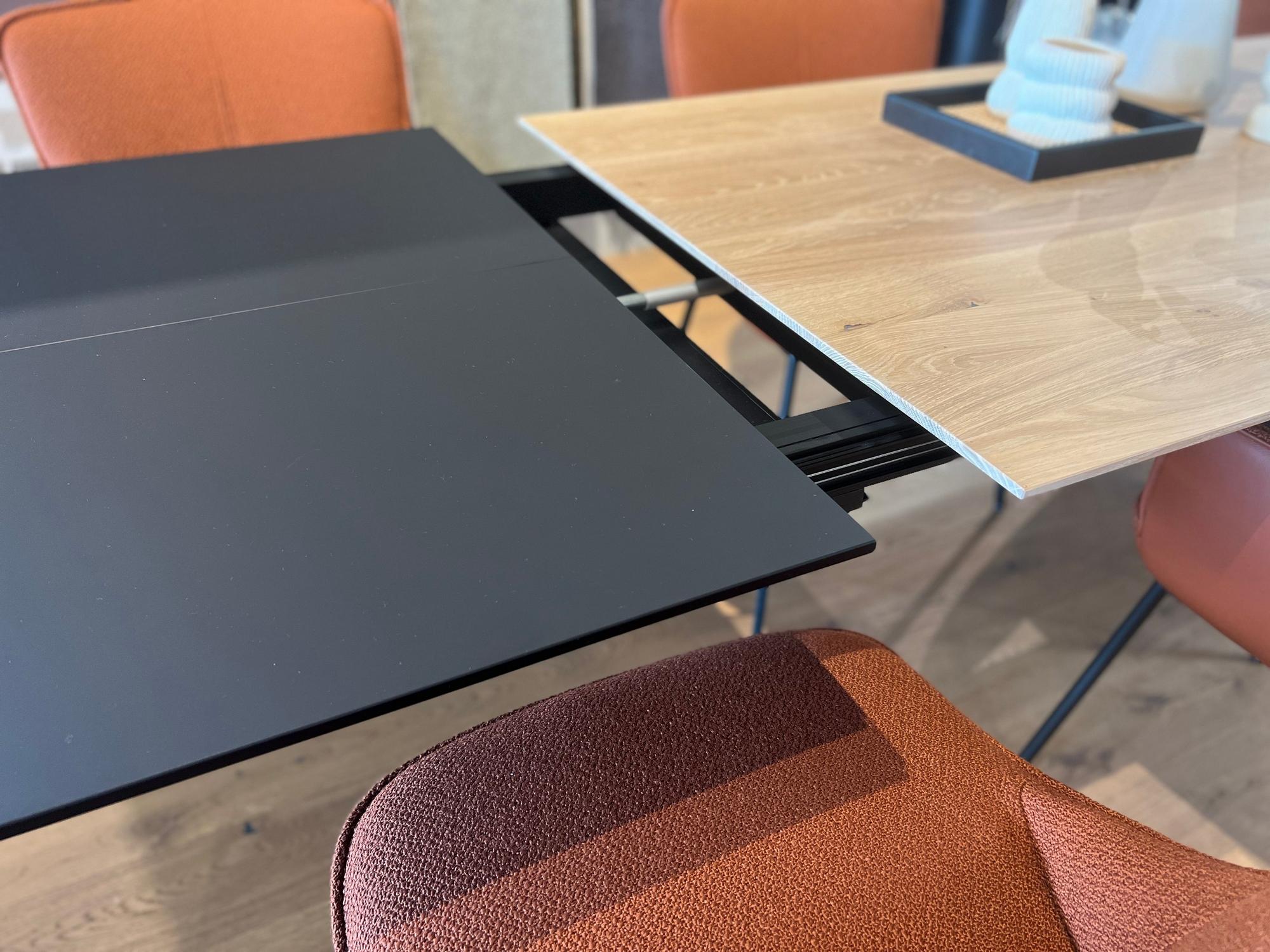 &copy; WILLICAPRI220_1.jpg