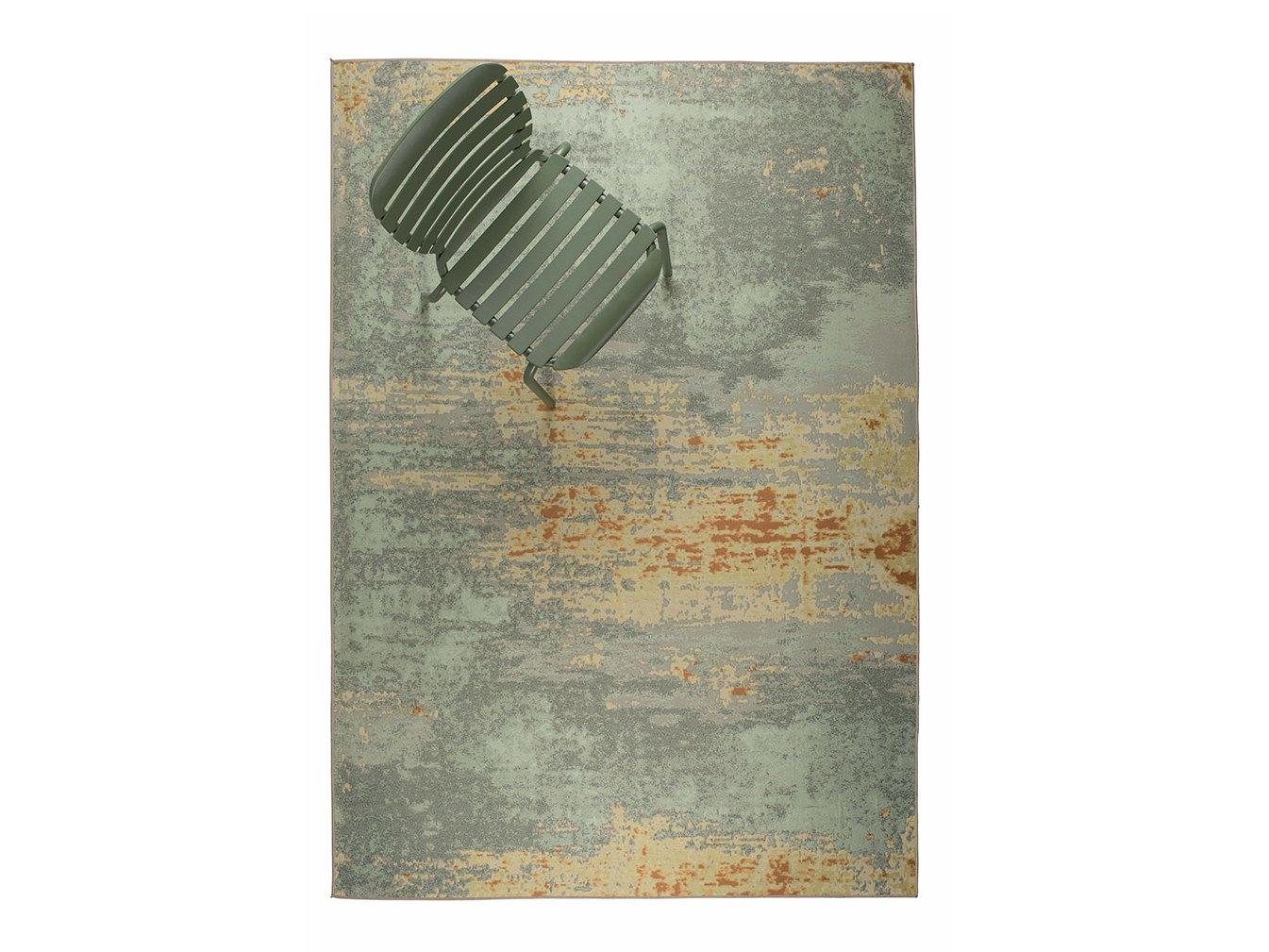 &copy; ZU6200004GR_1.jpg