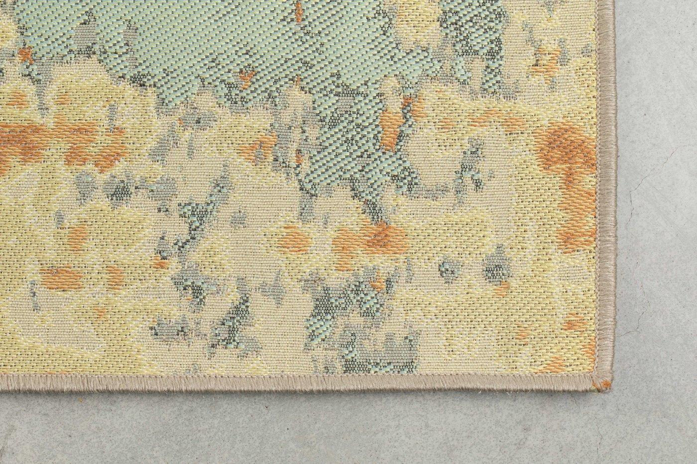 &copy; ZU6200004GR_2.jpg