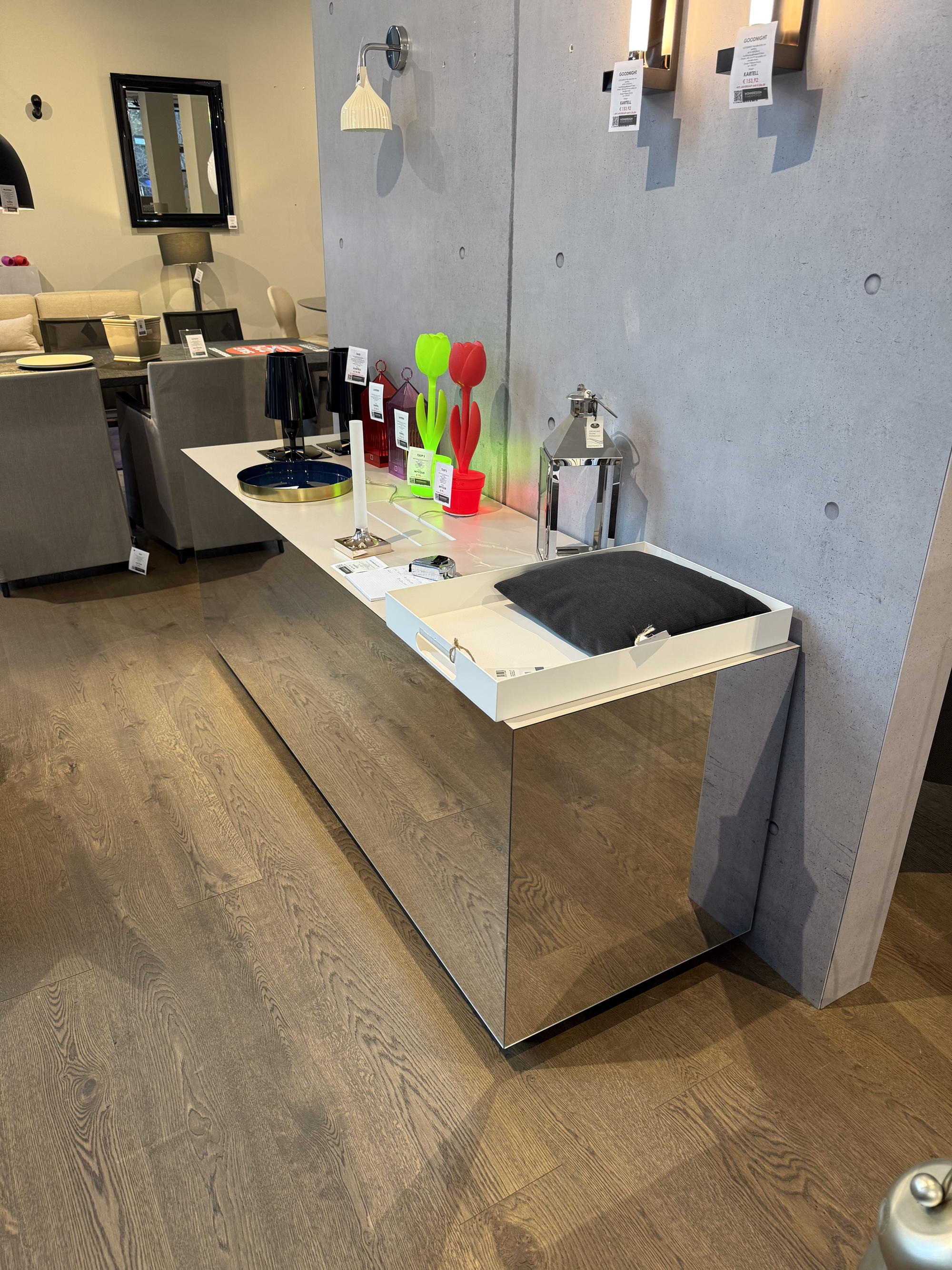 &copy; WMPODEST2_2.jpg