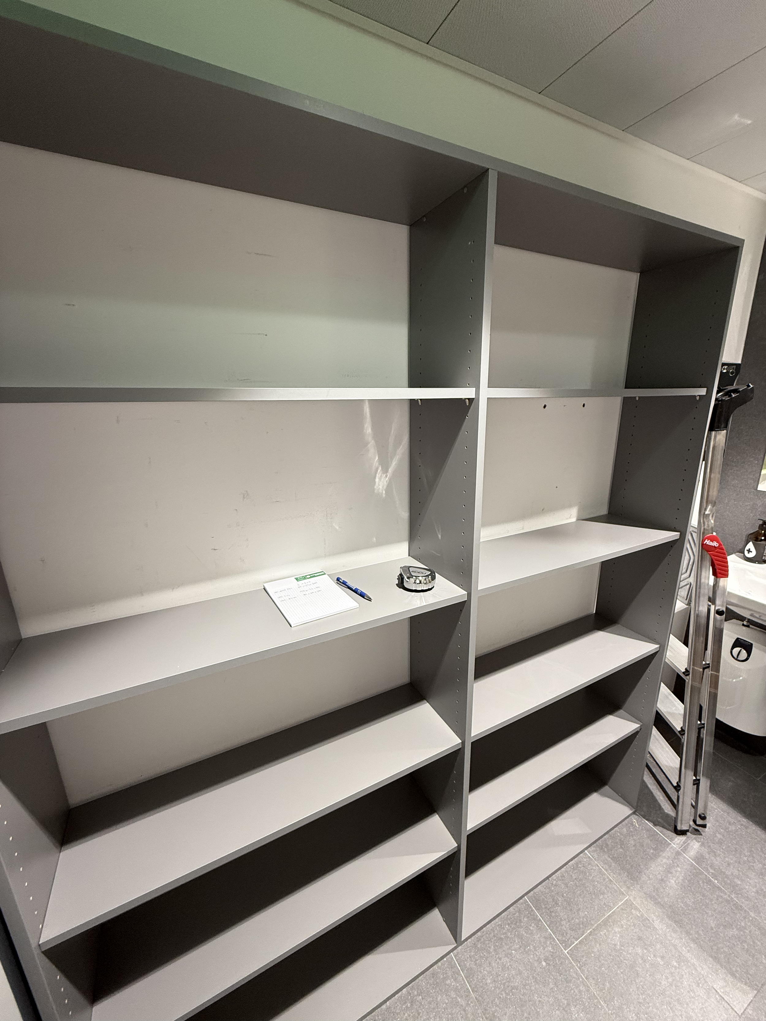 &copy; WMREGAL2_1.jpg