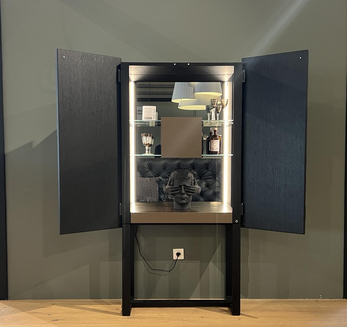 &copy; CKSHAPE40BARD_1.jpg