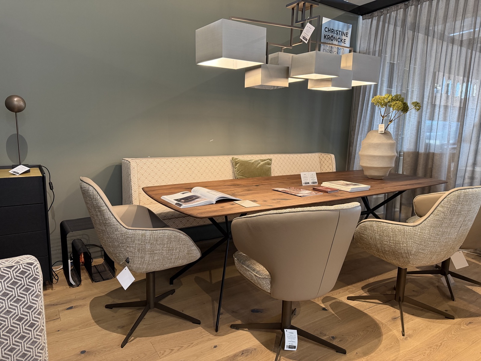 &copy; CKMINAA_1.jpg