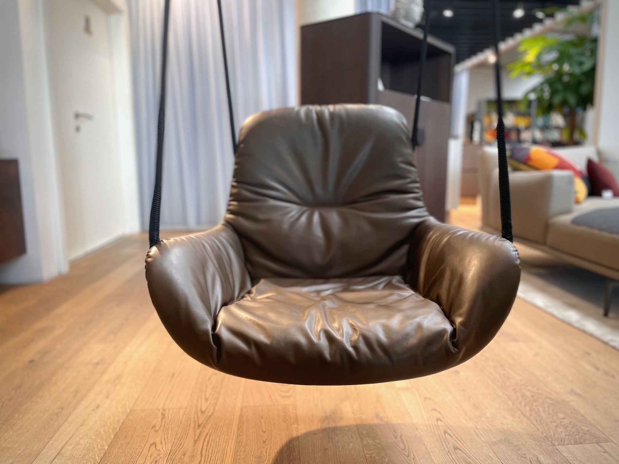 &copy; FRLEYALOUNGS_1.jpg