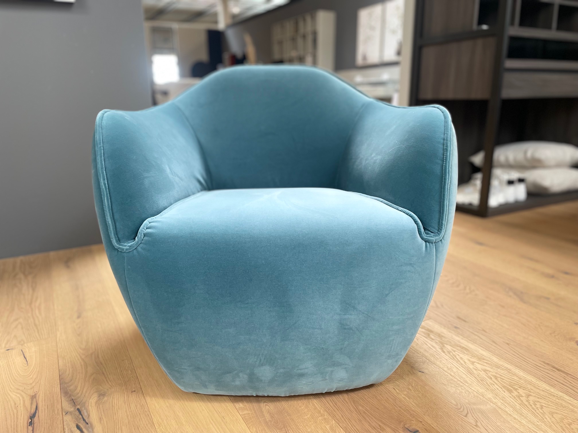 &copy; CR480XS08672_1.jpg