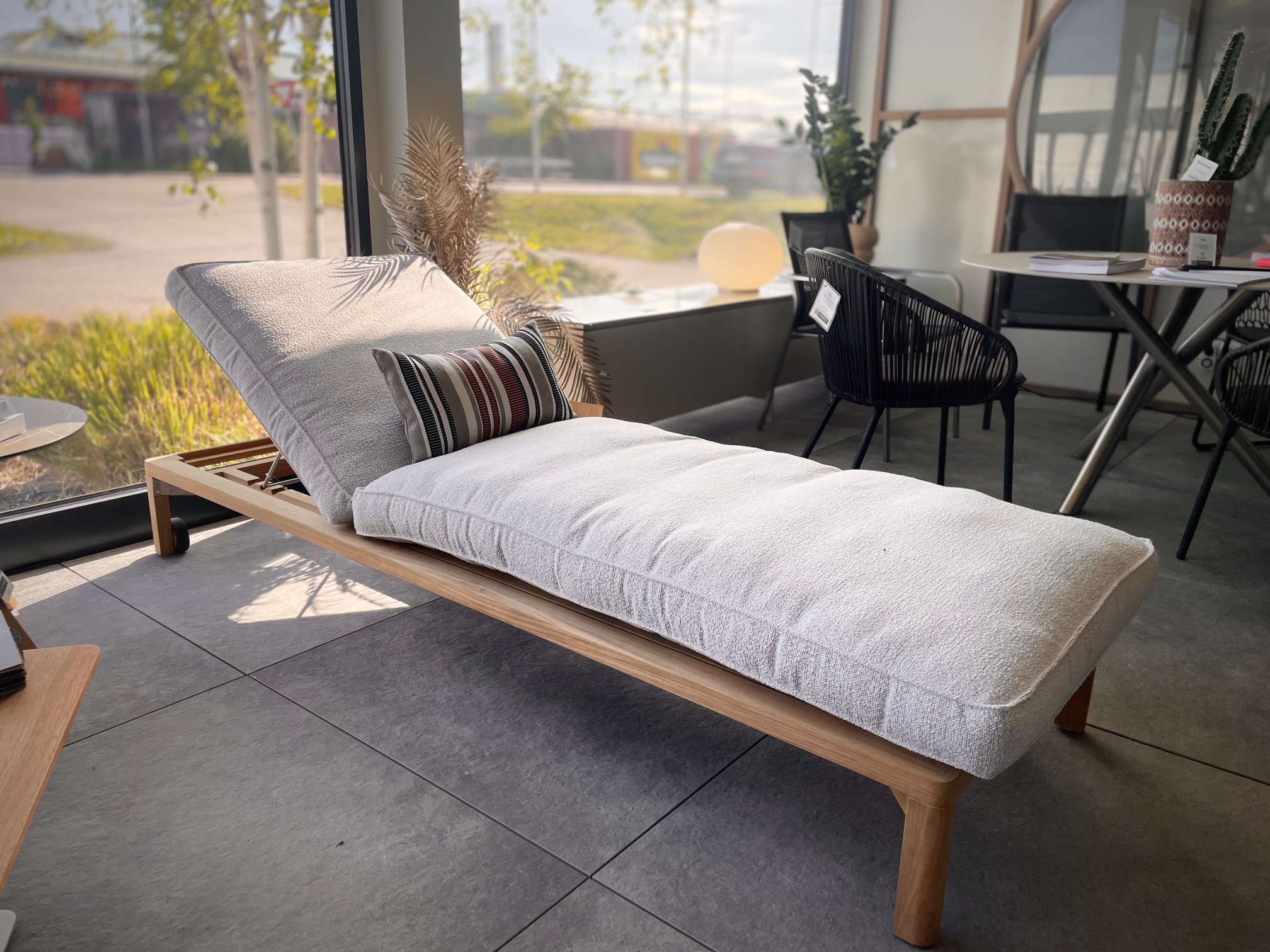 WEISHÄUPL NEW HAMPTON