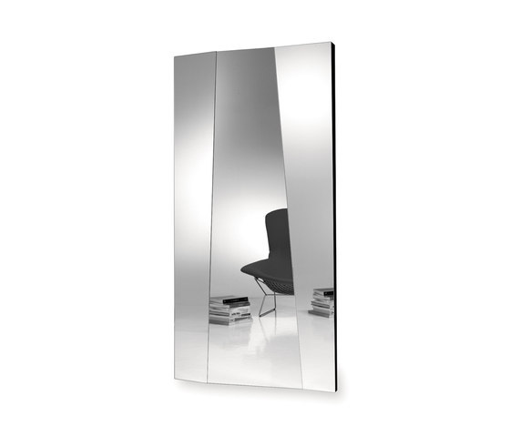 Garderoben und Spiegel