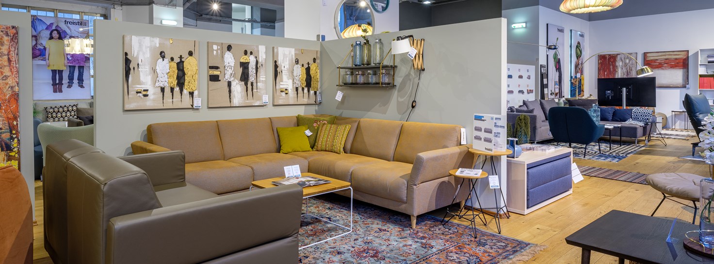 freistil ROLF BENZ & Schlafsofa Store Wien